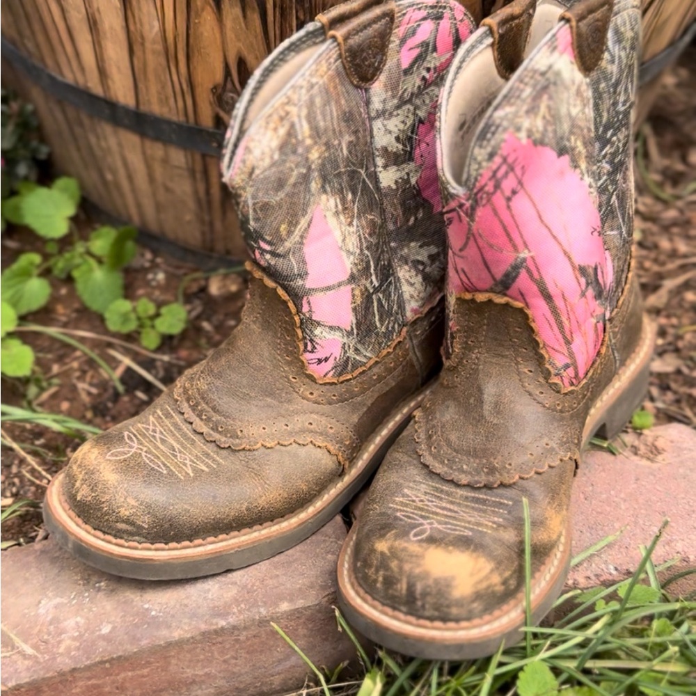 Ariat Brown and Pink Camouflage Cowgirl-Cowboy Boots